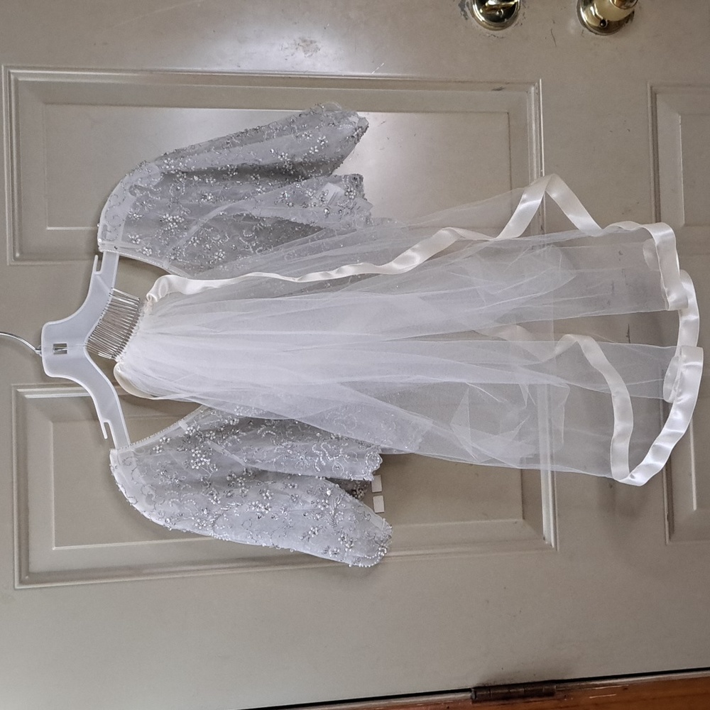 White Wedding Jacket/Cape & Veil single layer "I Belong To"
